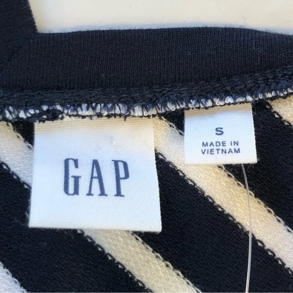GAP Women’s NWT Navy/White Knee Length Dress With Opening in Back Size Small